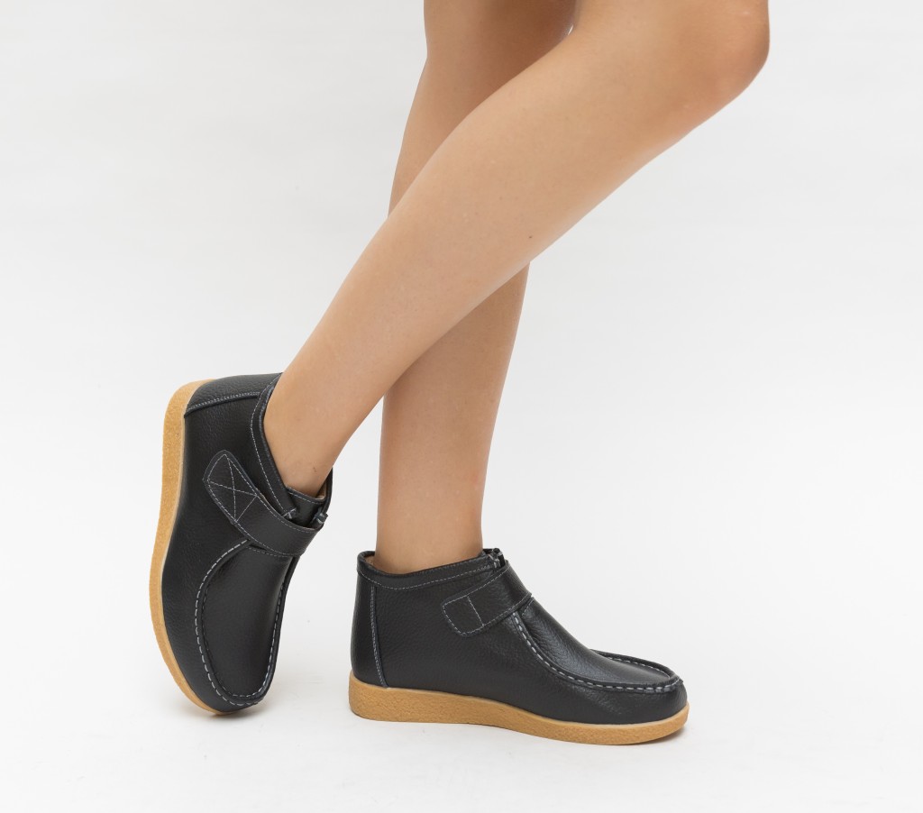 Pantofi dama casual negri de toamna realizati din piele naturala cu inchidere cu scai Debir