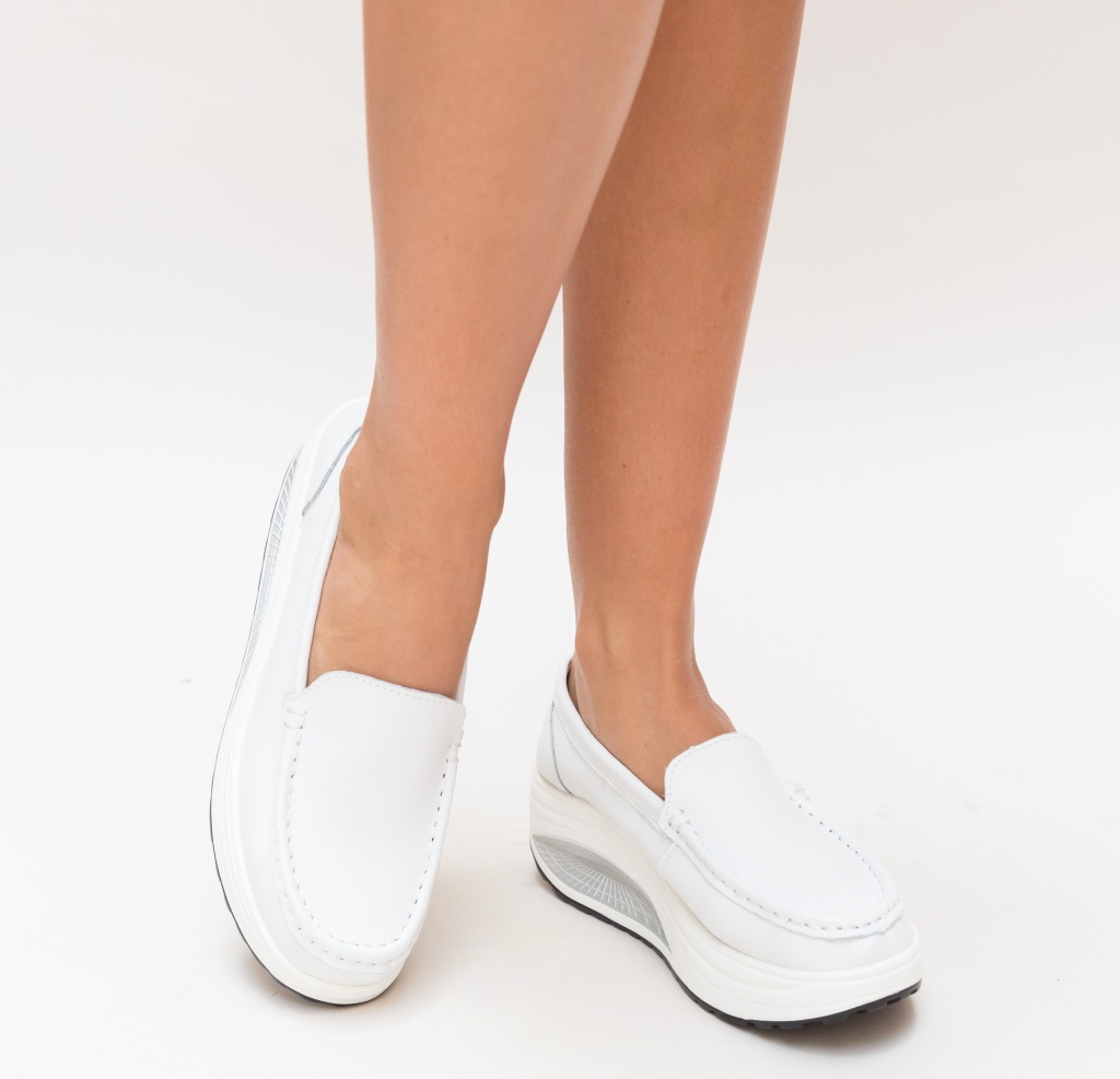 Pantofi casual albi slip-on cu talpa inalta de 5cm confectionati din piele intoarsa de calitate Drigo