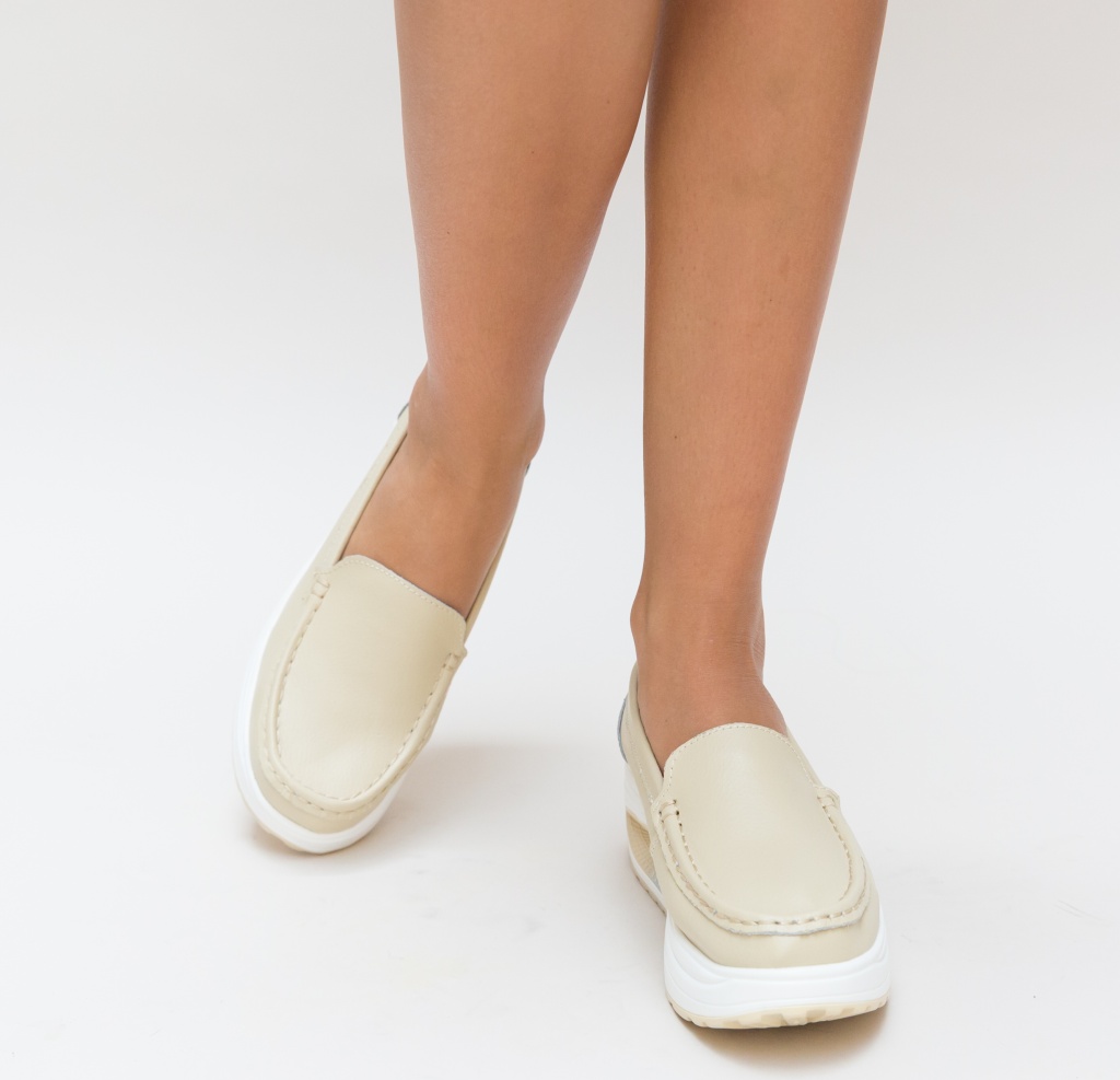 Pantofi casual bej slip-on cu talpa inalta de 5cm confectionati din piele intoarsa de calitate Drigo