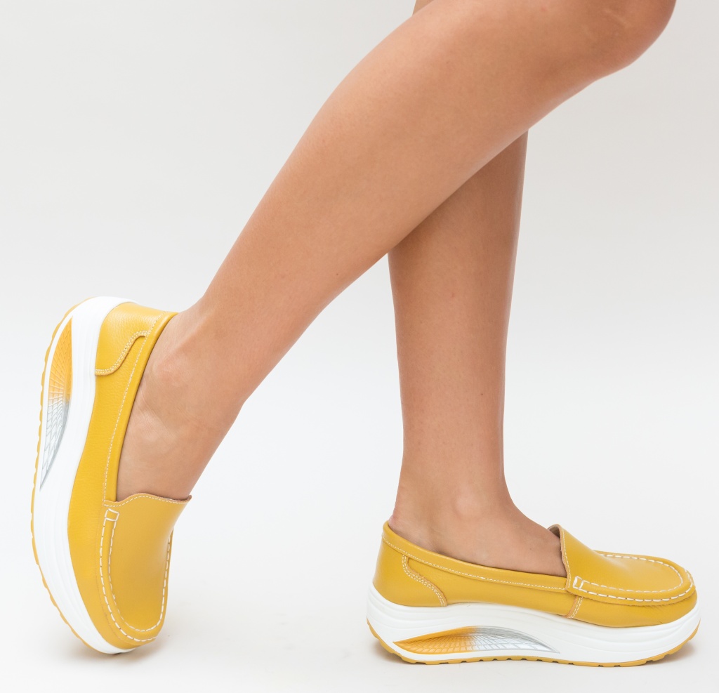 Pantofi casual galbeni slip-on cu talpa inalta de 5cm confectionati din piele naturala de calitate Drigo