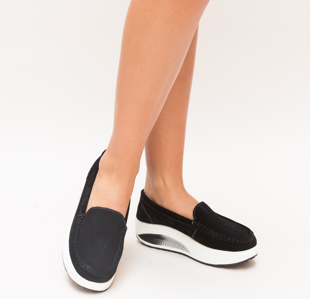 Pantofi casual negri slip-on cu talpa inalta de 5cm confectionati din piele intoarsa de calitate Drigo