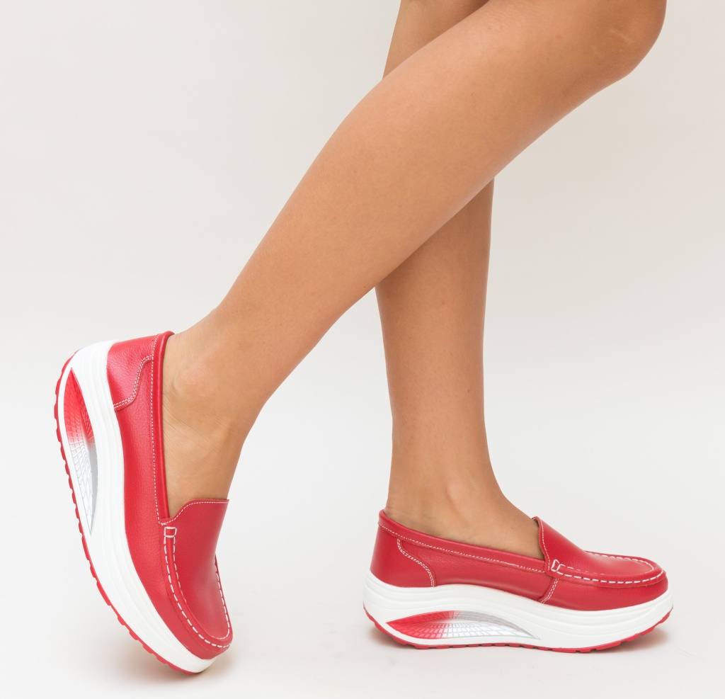 Pantofi casual rosii slip-on cu talpa inalta de 5cm confectionati din piele naturala de calitate Drigo