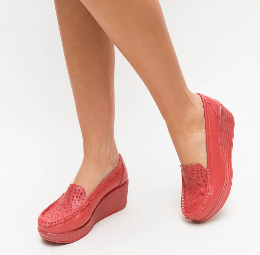 Pantofi rosii slip-on cu platforma inalta de 6cm confectionati din piele naturala Ely