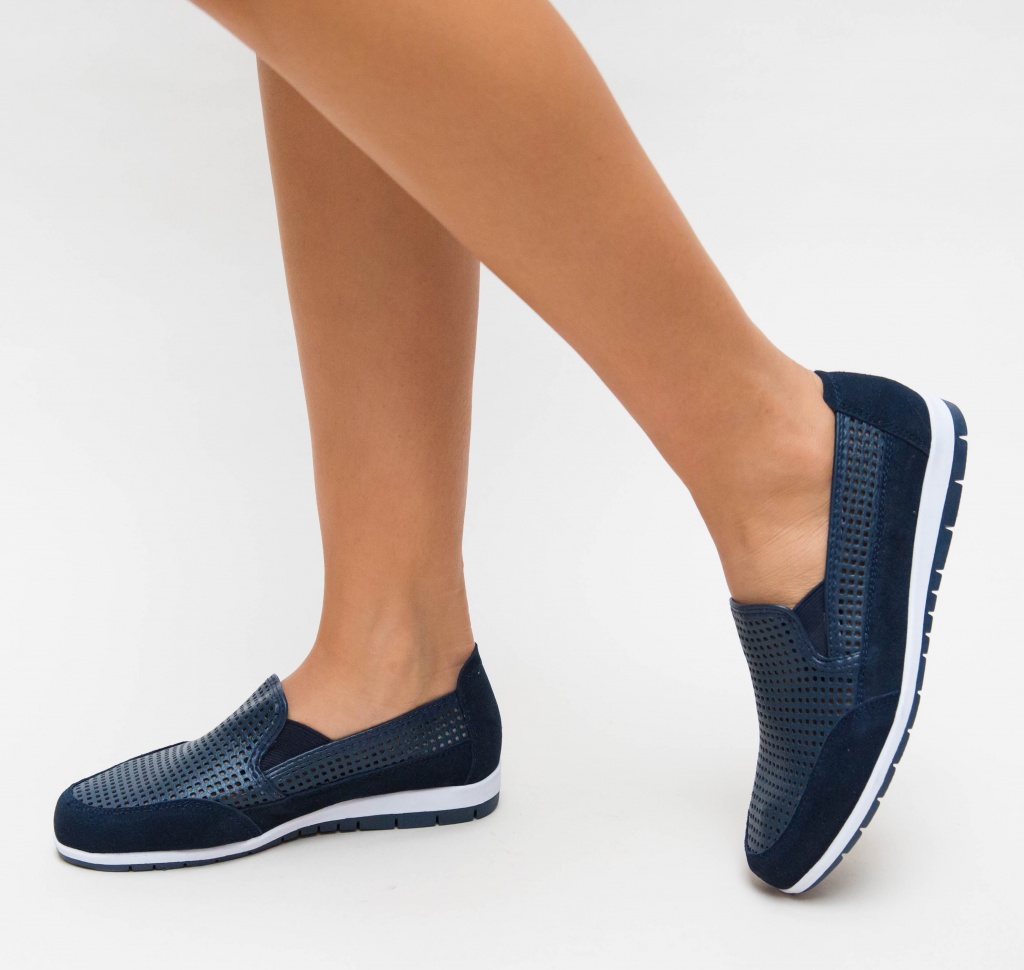 Pantofi albastri casual pentru femei prevazuti cu piele perforata si talpa inalta Embo