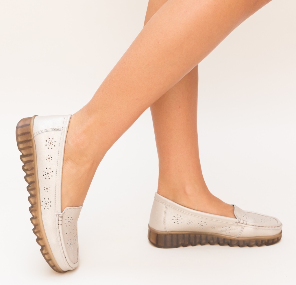 Pantofi dama aurii slip-on casual realizati din piele naturala cu perforatii Omelo