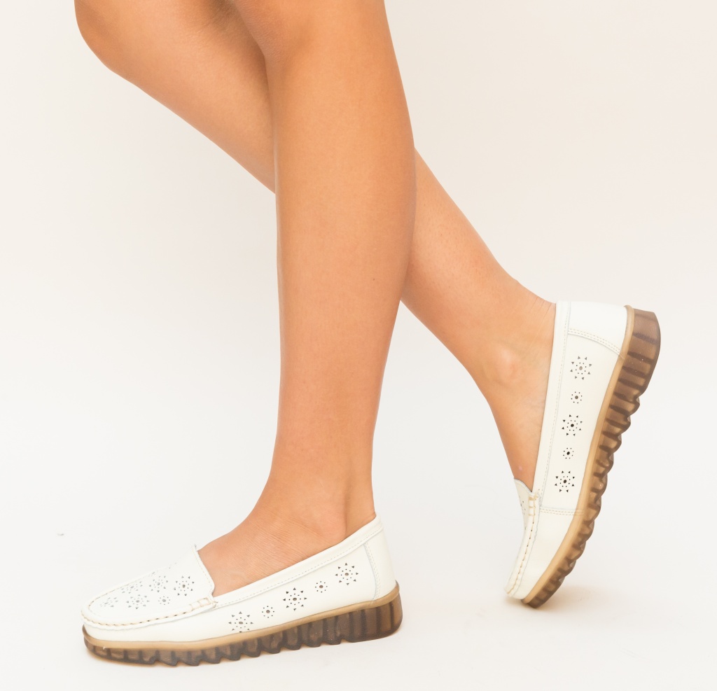 Pantofi dama bej slip-on casual realizati din piele naturala cu perforatii Omelo