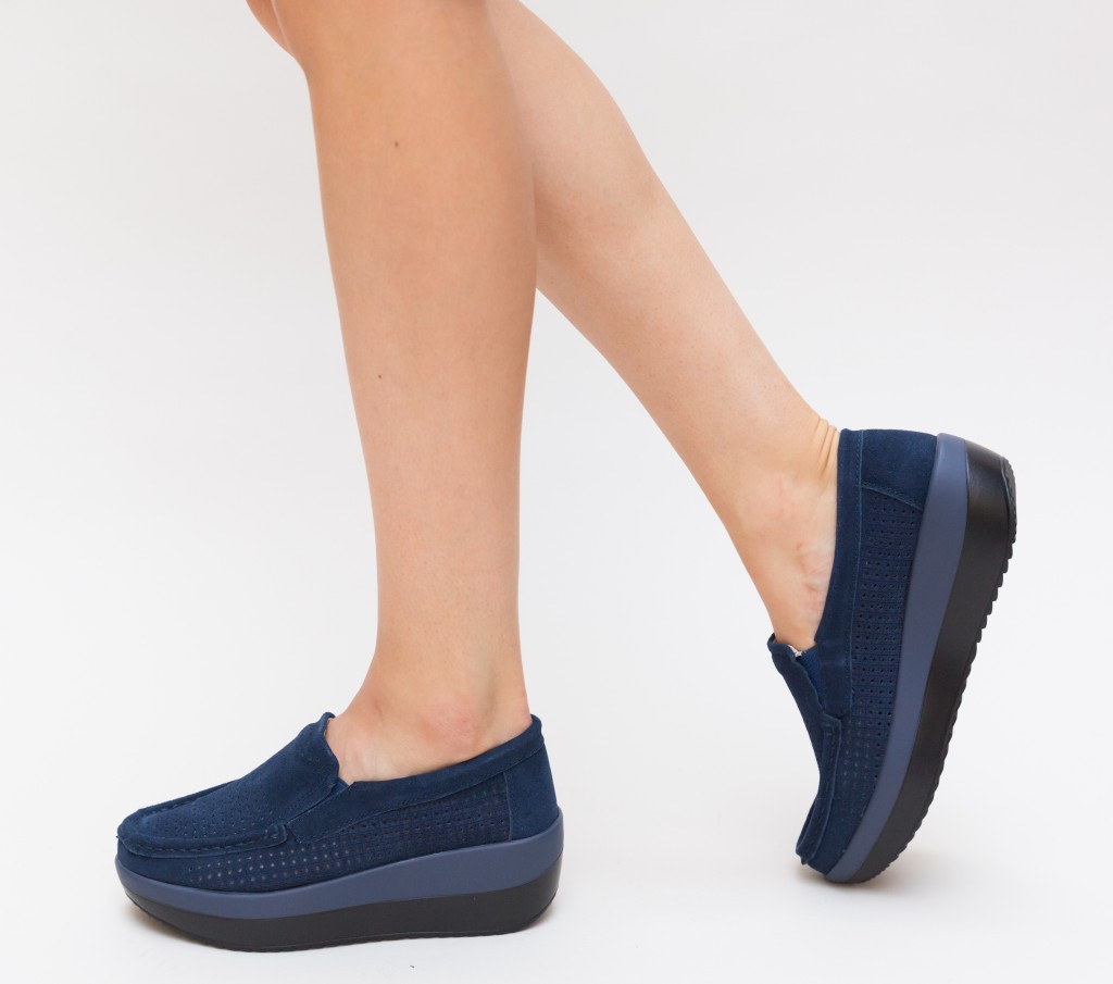 Pantofi slip-on bleumarin cu platforma ieftini realizati din piele naturala cu perforatii Prizma