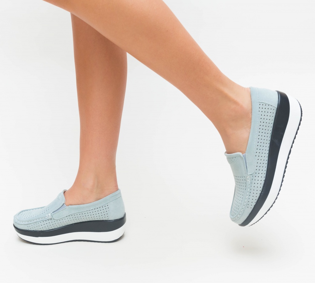 Pantofi slip-on gri cu platforma ieftini realizati din piele naturala cu perforatii Prizma