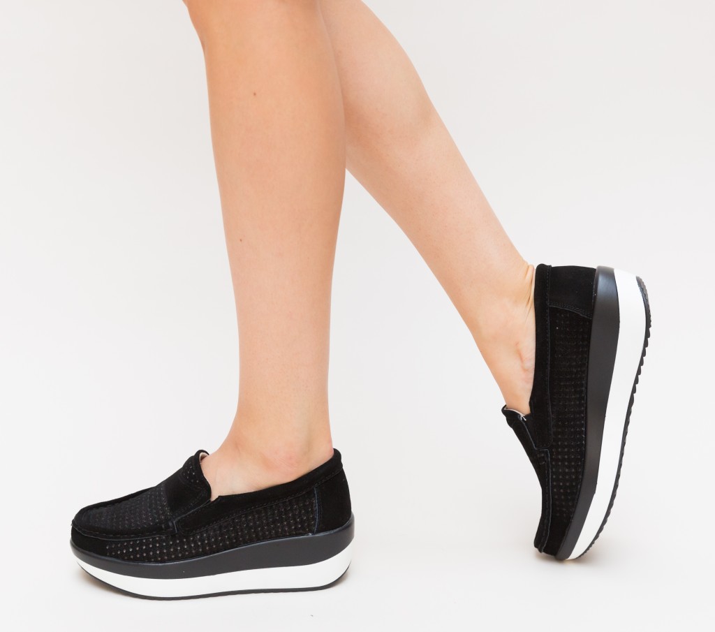 Pantofi slip-on negri cu platforma ieftini realizati din piele naturala cu perforatii Prizma