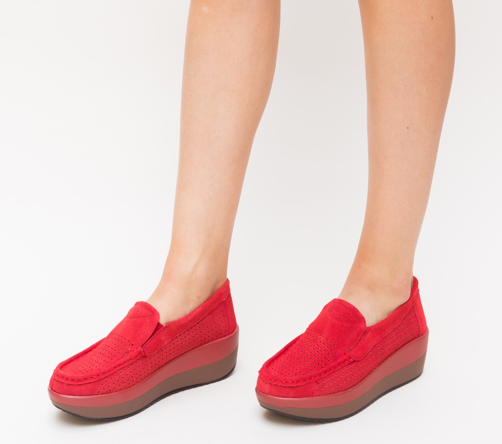 Pantofi slip-on rosii cu platforma ieftini realizati din piele naturala cu perforatii Prizma