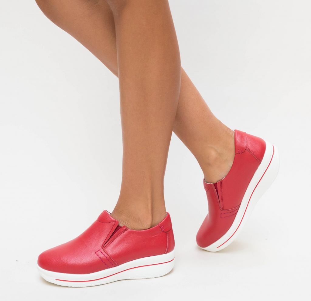 Pantofi rosii casual de tip slip-on cu platforma inalta pentru tinute de zi cu zi Zinga