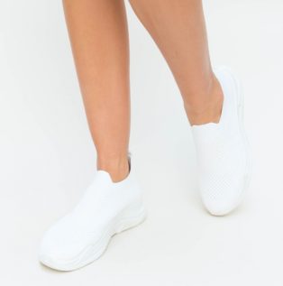 Pantofi ieftini sport albi de tip slip on confectionati din material textil confortabil Bred