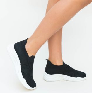 Pantofi sport negri de tip slip on ieftini confectionati din material textil confortabil Bred
