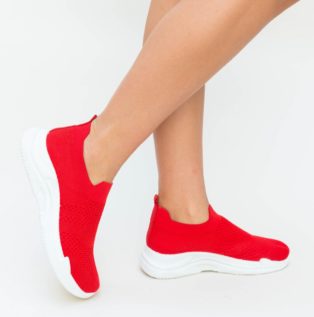 Pantofi ieftini sport rosii de tip slip on confectionati din material textil confortabil Bred