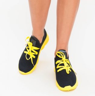 Pantofi sport ieftini negri cu sireturi galbene realizati din material textil confortabil Tril