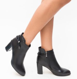 Botine cu toc gros inalt negre elegante cu fermoar si captuseala pe interior Cinada